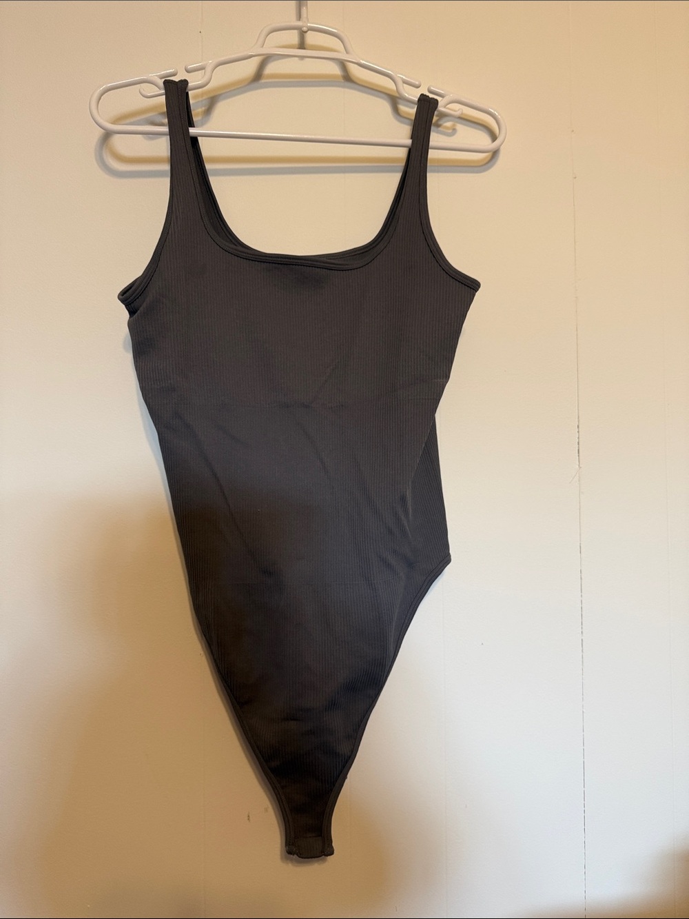 OQQ Ribbed Scoop Neck Black Bodysuit XL